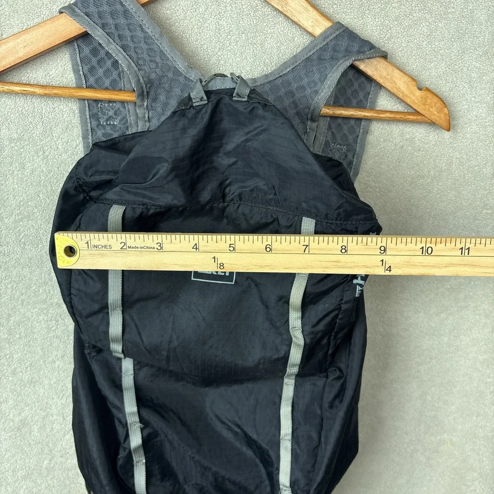 REI Flash 18 Drawstring Packable Lightweight Hiking Daypack Black
